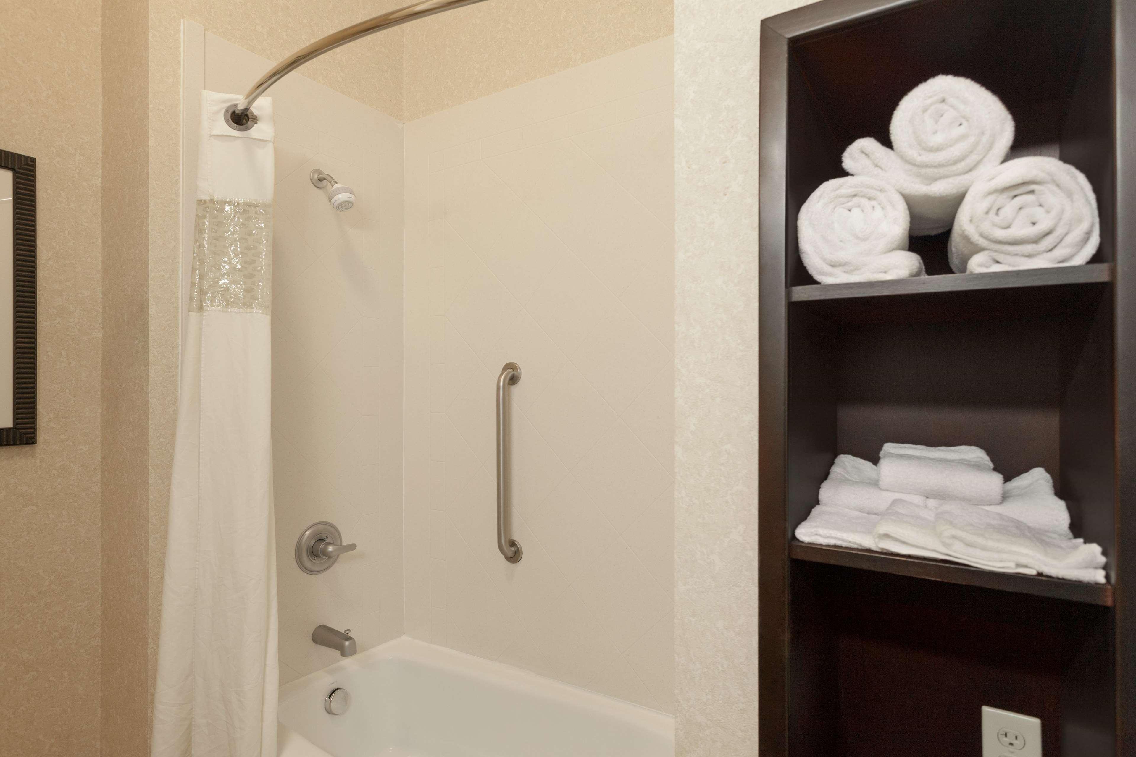 Hampton Inn Detroit Roseville Clinton Township Exterior foto
