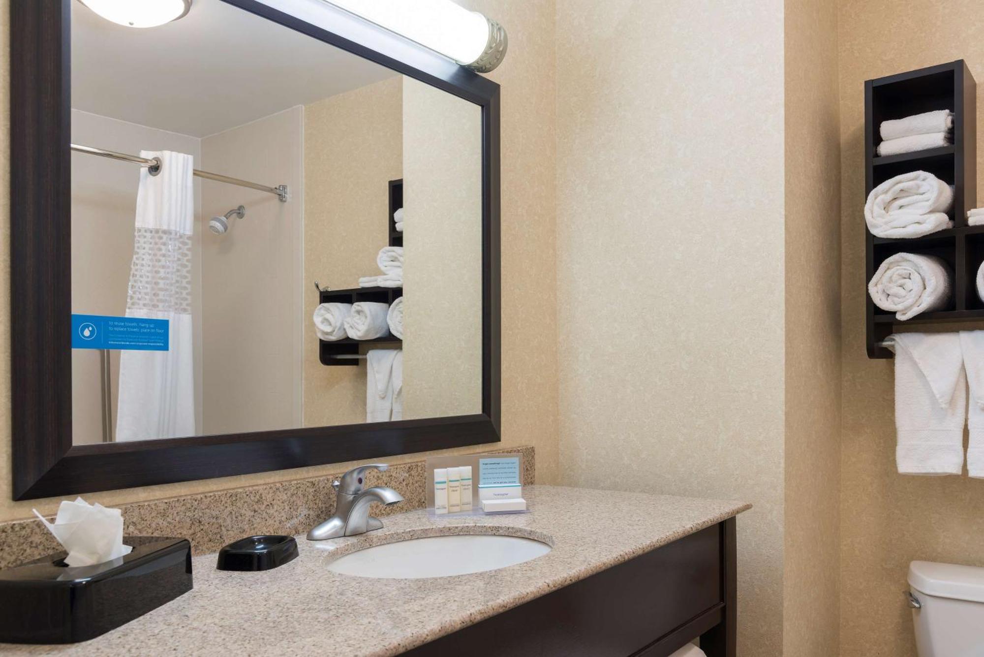 Hampton Inn Detroit Roseville Clinton Township Exterior foto