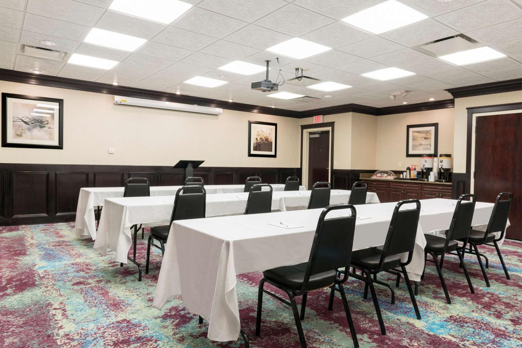 Hampton Inn Detroit Roseville Clinton Township Exterior foto