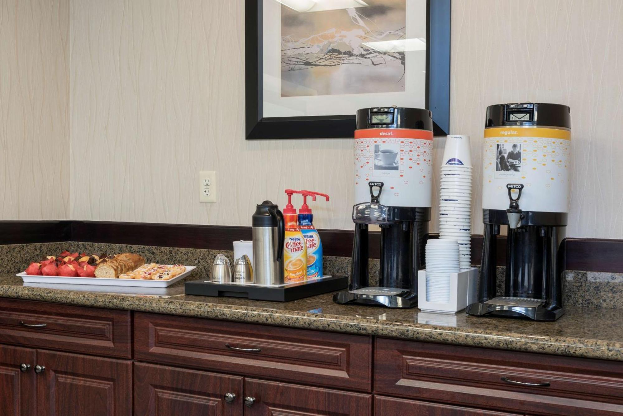 Hampton Inn Detroit Roseville Clinton Township Exterior foto